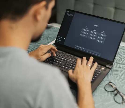 52% dos usuários de IA compartilham dados sensíveis de saúde, aponta CGI.br
