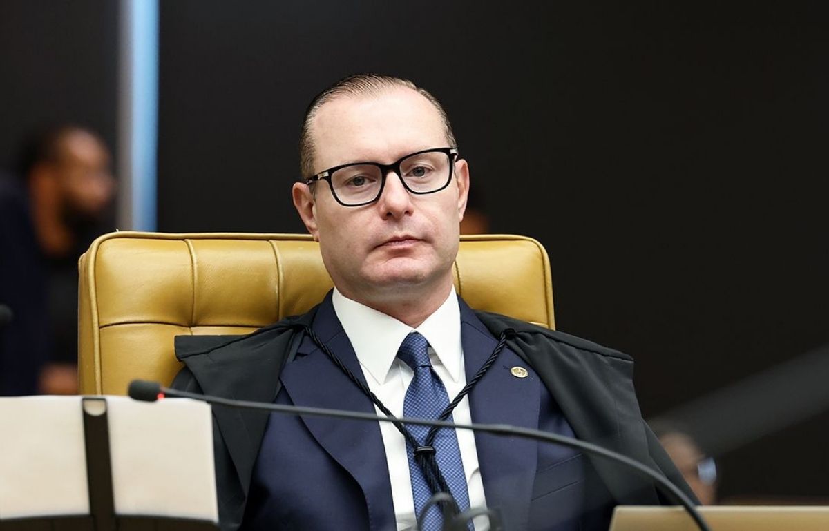 Zanin cobra Anatel por falhas no acesso gratuito a serviços eleitorais